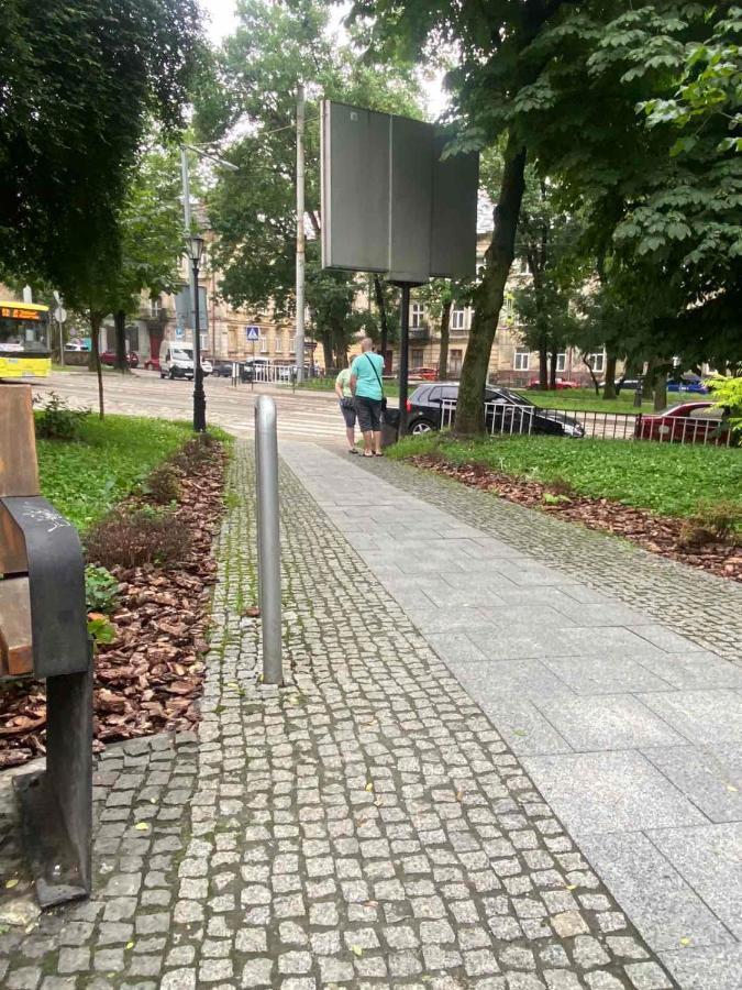вірменська 14 центр з балконом не далеко від ж д вокзалу звітні документи *